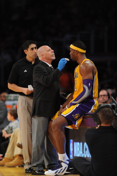 在重庆铜梁备战期间，U16国足参观了邱少云烈士纪念馆（U16国足重庆铜梁备战之余参访邱少云烈士纪念馆）