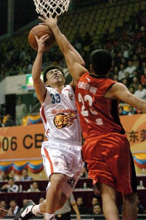 巴萨客战贝蒂斯：亚马尔PK安东尼，拉什福德、佩德里出战（巴萨做客贝蒂斯：亚马尔迎战安东尼，拉什福德与佩德里将出战）