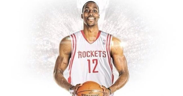 库里狂轰48分留遗憾，最后时刻致命失误葬送逆转希望（库里48分空砍，末秒致命失误断送逆转）