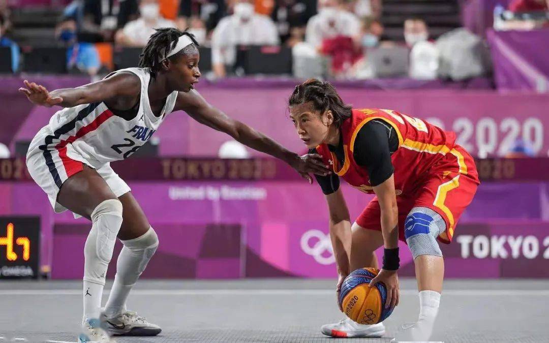 杜兰特率领火箭大胜湖人（杜兰特领衔火箭狂胜湖人）