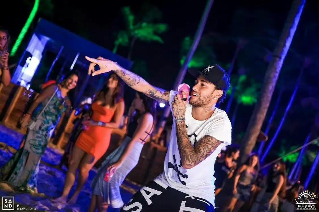 赫伊森谈卡瓦哈尔和亚马尔：场上我们想杀了对方，场下关系好（赫伊森评卡瓦哈尔与亚马尔：赛场针锋相对，场下依旧关系融洽）