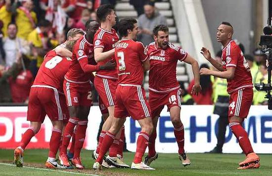 肖赧谈中超赛程安排：倒数第二轮不同时开球这一点就挺业余（肖赧批评中超赛程：倒数第二轮未同时开球显得很业余）