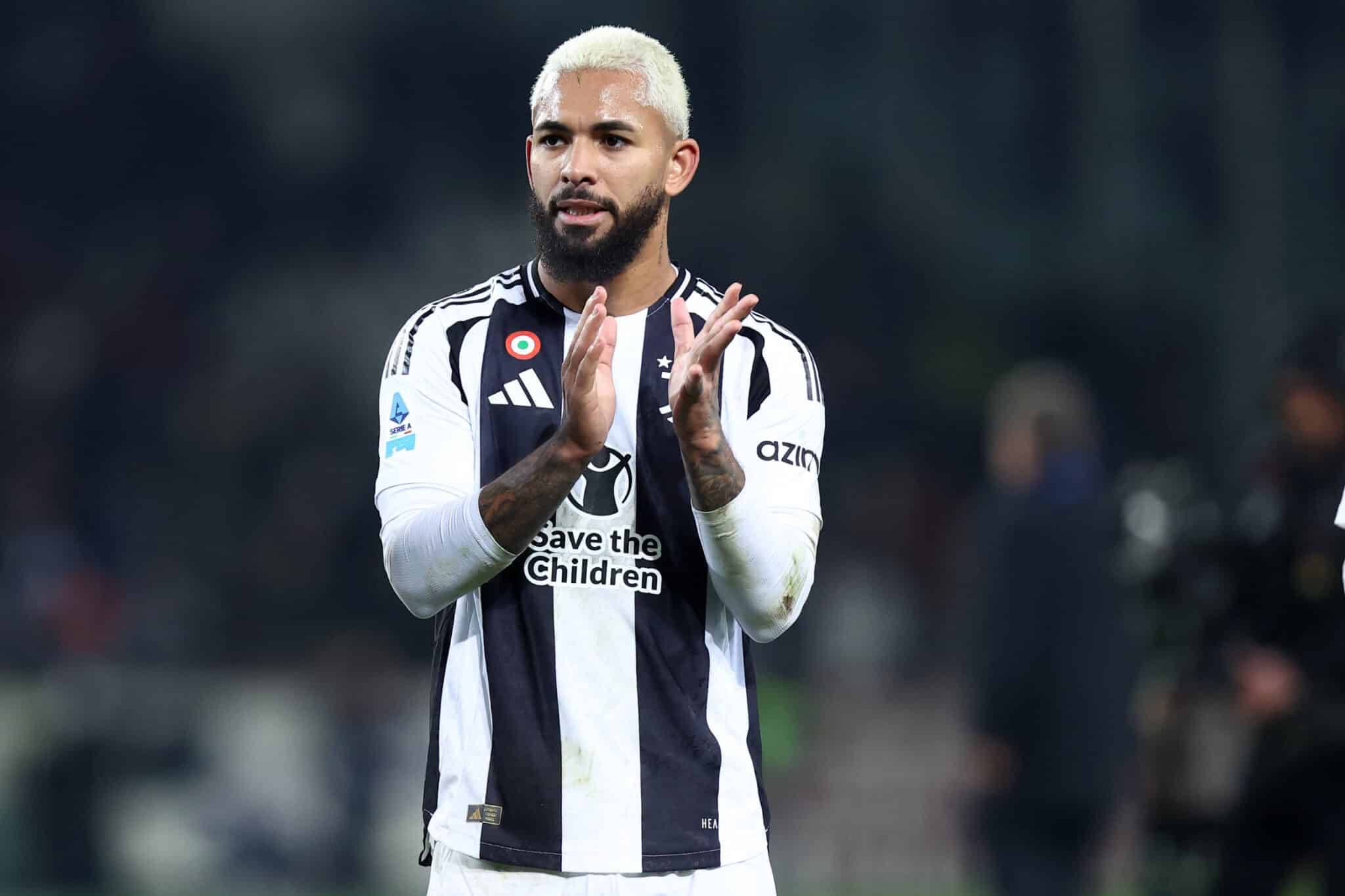 记者：阿坎吉因流感缺席训练，球员身体状况将于明日进行评估（阿坎吉因流感缺席训练，身体状况将于明日评估）