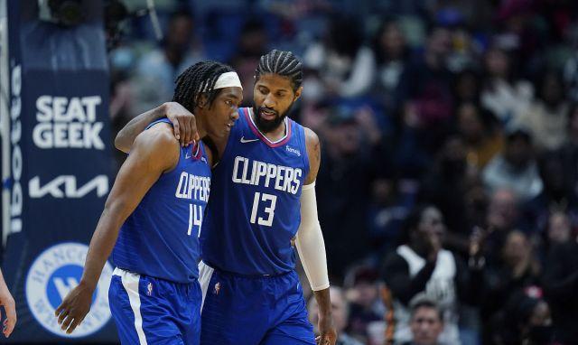 利雅得胜利4-1赛哈特海湾，C罗凌空倒钩破门，菲利克斯传射（利雅得胜利4-1击败赛哈特海湾：C罗倒钩破门，菲利克斯传射建功）