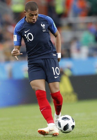 为了得到巅峰期的肯豆詹娜，NBA球星们付出了多大的代价？（为博得巅峰期肯豆詹娜的青睐，NBA球星们究竟付出了多少代价？）