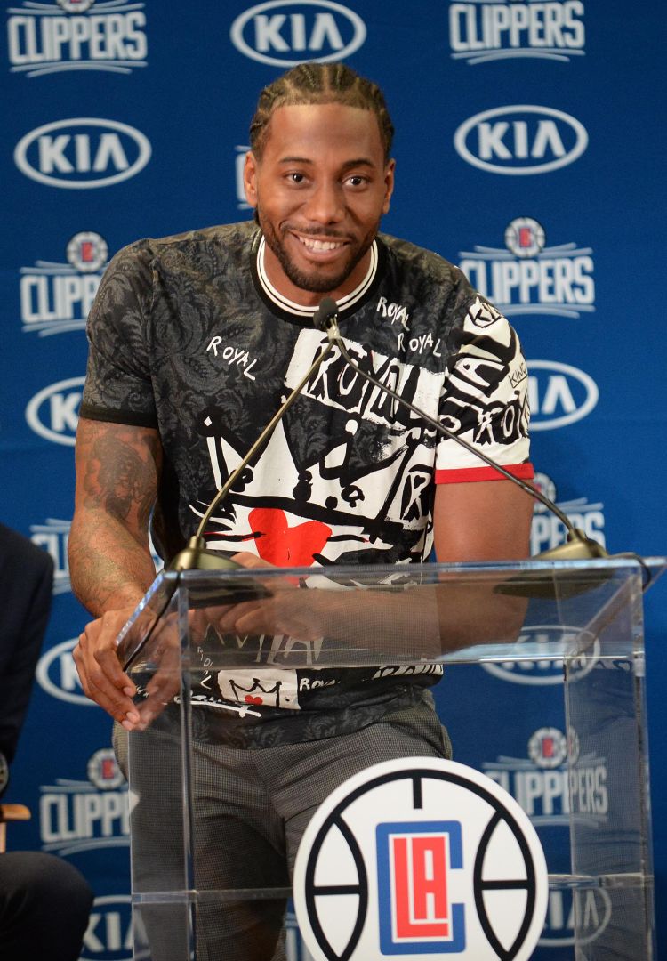 约纳坦-塔：心理辅导应成球员常态；对抗种族主义依然任重道远（球员心理辅导该成常态，抵制种族主义仍需长期努力——约纳坦-塔）