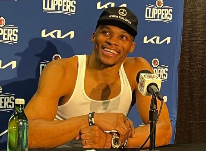 杯赛超跑 马丁内利Martinelli vs Crystal Palace 🤣（杯赛飞驰，马丁内利大战水晶宫 🤣）