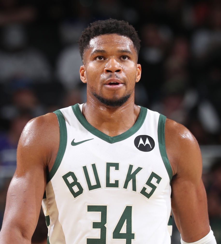 死神降临！杜兰特极致个人表演狂轰25+4+9，詹姆斯看呆了（杜兰特化身死神，火力全开轰下25+4+9，詹姆斯看傻了）