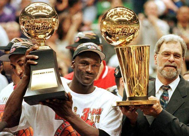 西甲半场：布坎南世界波破门，比利亚雷亚尔暂1-0赫塔菲（西甲半场战报：布坎南精彩远射建功，比利亚雷亚尔暂1-0领先赫塔菲）