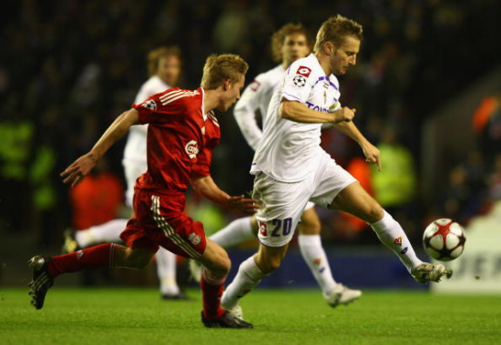 斯科尔斯：欧联杯半决赛先客后主对曼联有利，有助球队冲击决赛（斯科尔斯：先客后主的欧联半决赛利好曼联，有助球队冲击决赛）