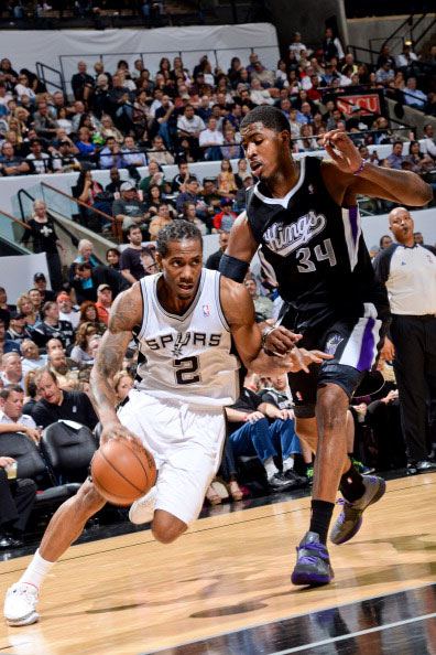 布斯克茨与阿尔巴现身迈阿密网球表演赛，为同胞阿卡助阵（布斯克茨、阿尔巴亮相迈阿密网球表演赛，为同胞阿卡助威）