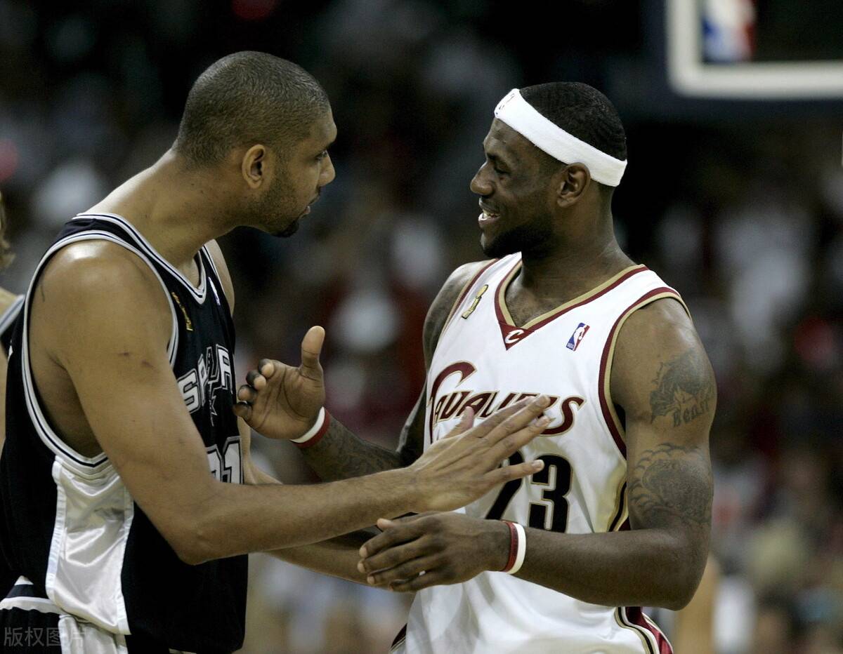 莱比锡6-0大胜法兰克福，迪奥曼德戴帽，鲍姆加特纳一射两传（莱比锡6-0横扫法兰克福：迪奥曼德上演帽子戏法，鲍姆加特纳1球2助攻）