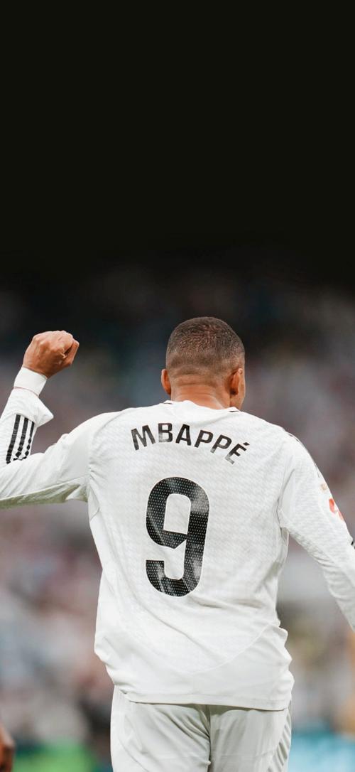 洛卡特利：挪威的水平更高，但这也不应该是意大利的水平（洛卡特利：挪威实力在上，但这不该是意大利的水准）