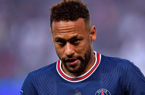 皇马0比2塞尔塔，巴尔韦德楚阿梅尼远射失准（皇马0-2不敌塞尔塔，巴尔韦德与楚阿梅尼远射无功）