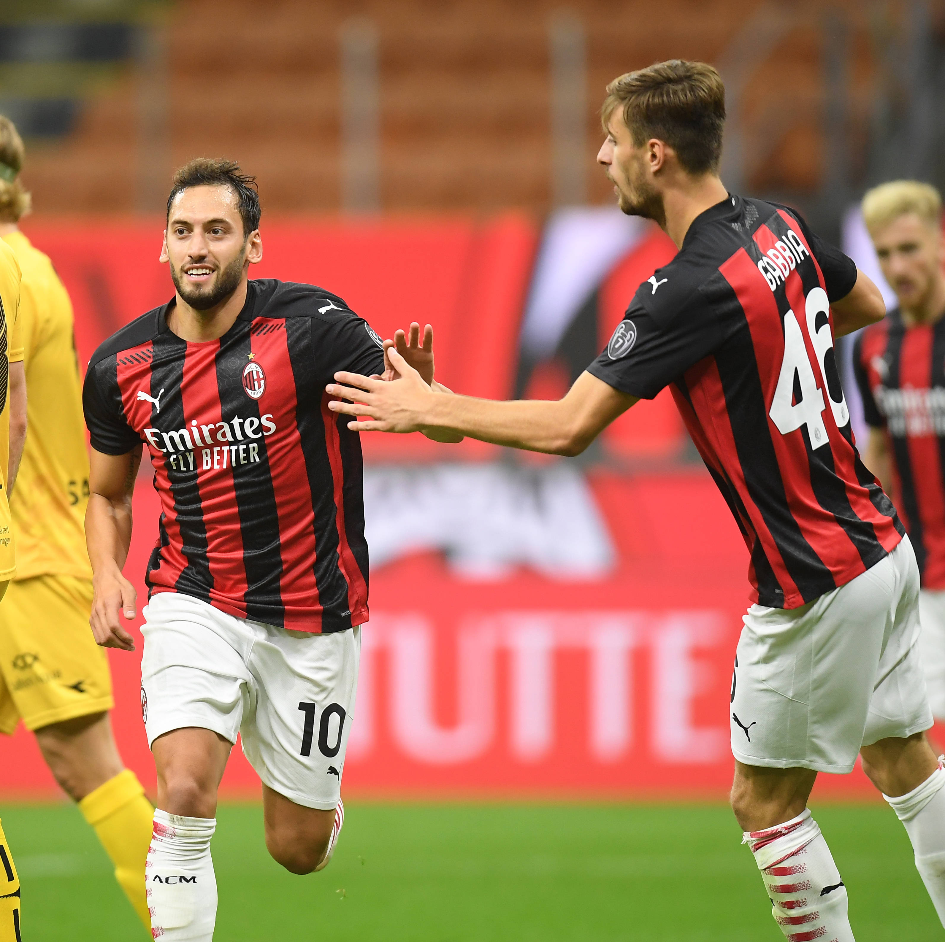 官方：格拉多将执法巴萨vs瓜达拉哈拉，本轮国王杯无VAR（官宣：格拉多执法巴萨战瓜达拉哈拉，本轮国王杯不启用VAR）